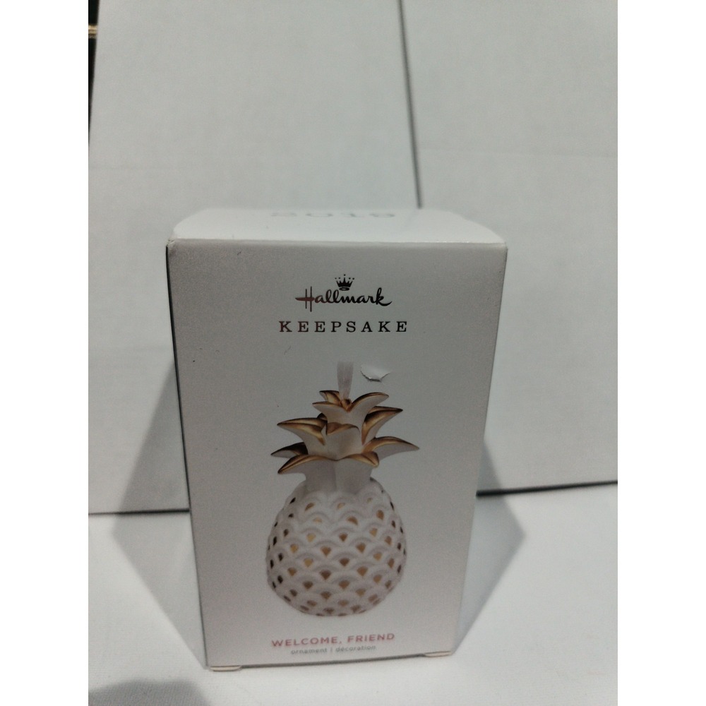 Hallmark Keepsake 2019 WELCOME FRIEND Porcelain Christmas Ornament Pineapple